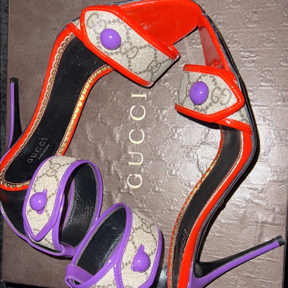 Gucci shoes worn once great condition